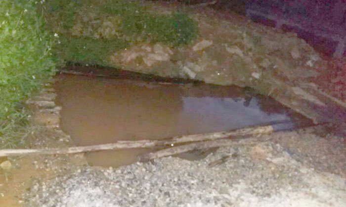 Bé 3 tuổi chết đuối thương tâm dưới hố đào lấy nước xây dựng nhà văn hóa