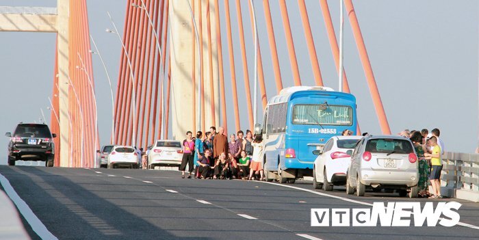 Quảng Ninh chốt ngày thu phí và mức phí các loại xe qua cầu Bạch Đằng