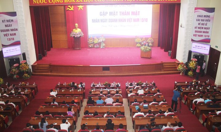 Quảng Ninh đánh giá cao vai trò của doanh nhân, doanh nghiệp trong sự phát triển của tỉnh