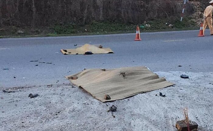 Hai cha con chết thương tâm sau cú đâm trực diện của xe khách