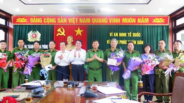Khen thưởng các đơn vị tham gia phá án giết người, đốt xác ở Hải Phòng