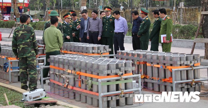 Ảnh: Giàn pháo hoa hàng ngàn quả đón giao thừa ở Hải Phòng