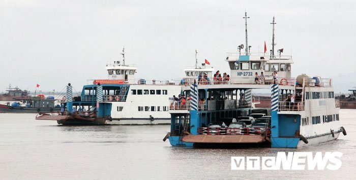 Bắt quả tang 7 nhân viên quay vòng vé bến phà sang Cát Bà, Hải Phòng