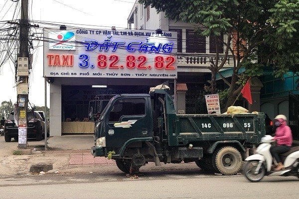 Văn phòng taxi Đất Cảng bị 'khủng bố' bằng 'bom bẩn' trước ngày khai trương