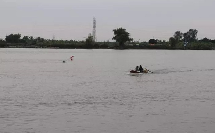 Chìm tàu chở gạch trên sông ở Hải Phòng, 2 vợ chồng mất tích: Tìm thấy thi thể người chồng