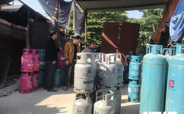 Triệt phá tụ điểm san chiết gas trái phép tại Hải Phòng