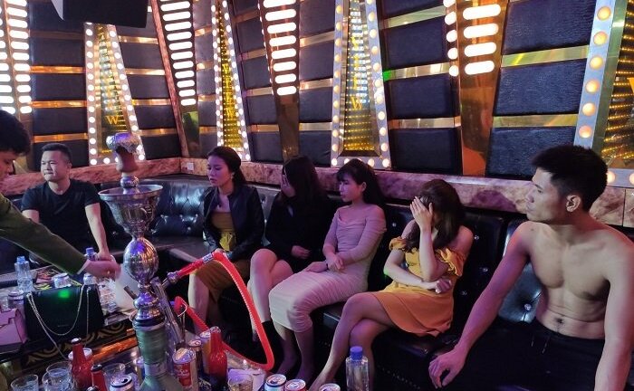 Đột kích 'động lắc', phát hiện hàng chục dân chơi đất Mỏ nghi sử dụng ma túy đang 'bay'