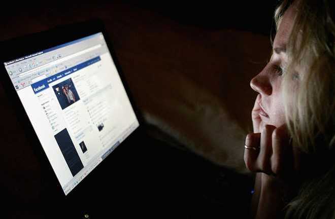 Facebook bị tố nghe lén điện thoại của người dùng