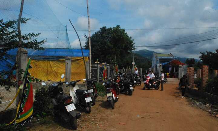 Rủ nhau đi tắm suối, 3 học sinh chết đuối thương tâm