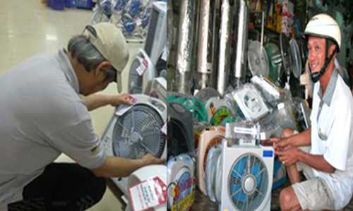 Hà Nội nóng như chảo lửa, thiết bị đối phó với mùa cúp điện 'sốt xình xịch'