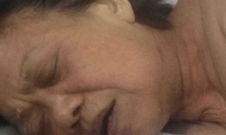 Tìm người nhà nạn nhân đuối nước tại Hồ Gươm