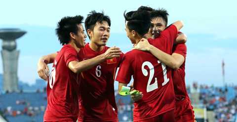 18h30 trực tiếp Việt Nam - Singapore: Lần đầu vô địch của HLV Hữu Thắng