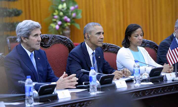 Tổng thống Obama đã dùng loại nước uống gì trong cuộc họp với chính phủ VN?