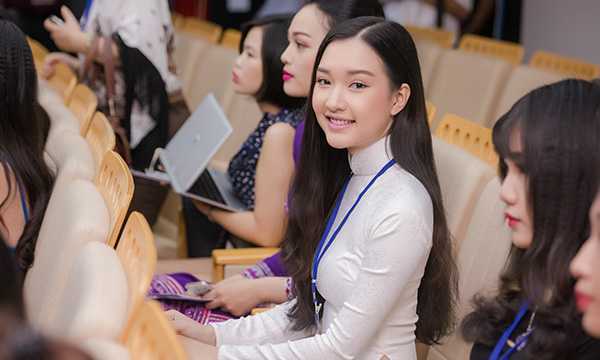 Hoa hậu Việt Nam 2016: Những gương mặt nổi bật nhất top 30 chung khảo phía Nam