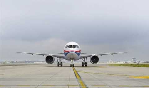 'Soi' máy bay mới của Nga được xem là đối thủ của Airbus và Boeing