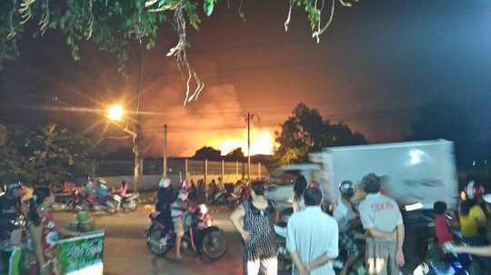 Cháy lớn ở Tây Ninh, tài sản 50 tỉ đồng thành tro bụi
