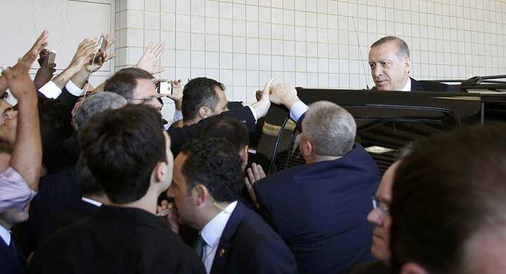 Vì sao Mật vụ Mỹ 'khẩu chiến' quyết liệt với vệ sĩ Tổng thống Thổ Nhĩ Kỳ?