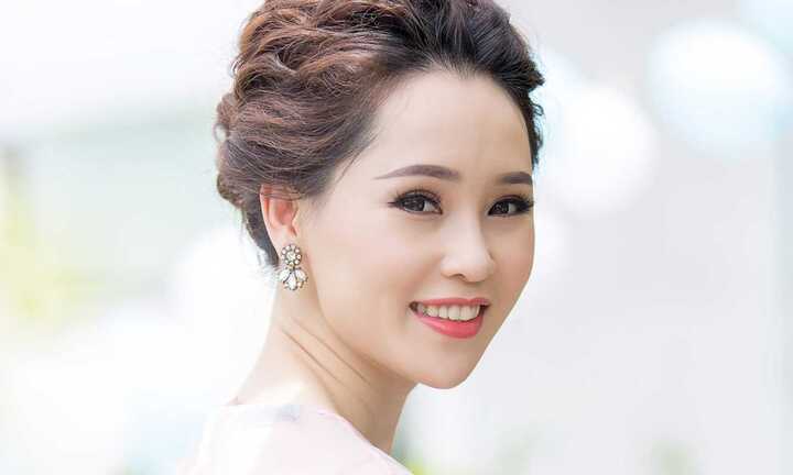 Á hậu Thái Như Ngọc sang chảnh trong loạt hàng hiệu siêu đắt đỏ