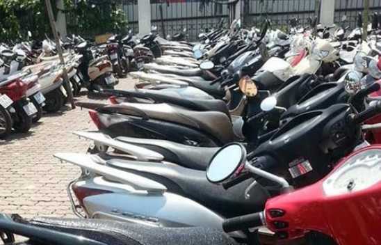 Ngồi yên xe máy phơi nắng có làm chết tinh trùng?