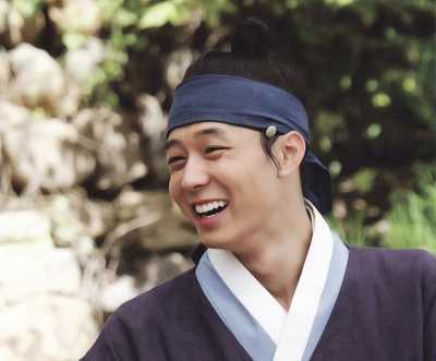 Hai cô gái tố bị sao 'Hoàng tử gác mái' cưỡng hiếp trong nhà vệ sinh