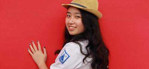 Nữ sinh xinh đẹp nhận học bổng vào trường đại học đặc biệt nhất ở Mỹ