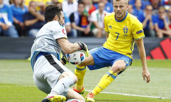 Thua Italia, Thụy Điển nhận kỉ lục tồi tệ