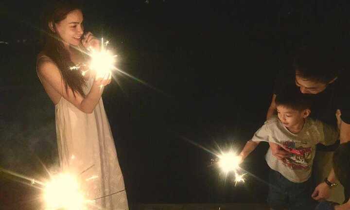 Video Hà Hồ - Cường Đô La tái hợp mừng sinh nhật con trai