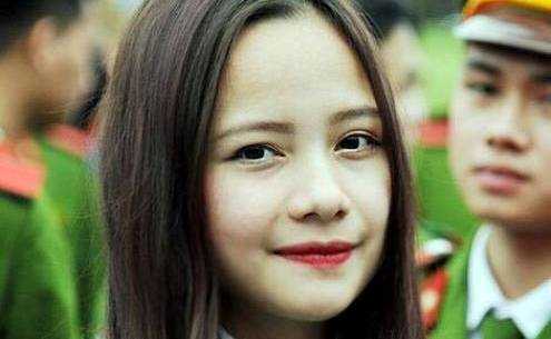 Gặp nữ sinh Cao đẳng Cảnh sát Nhân dân I xinh đẹp, giỏi võ