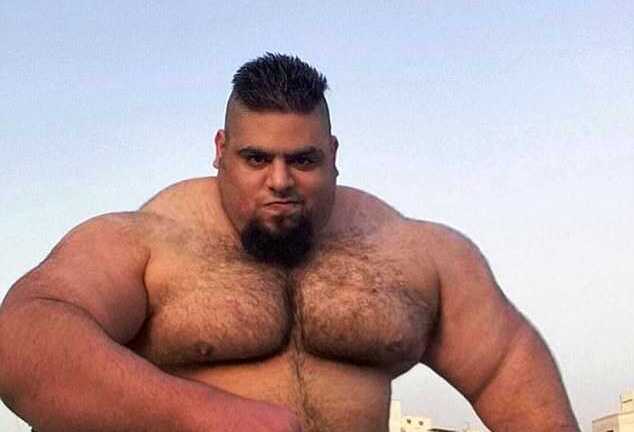 'Người khổng lồ xanh' có thật ở Iran