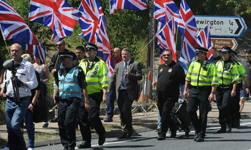 Vì sao người Anh nằng nặc chia tay EU