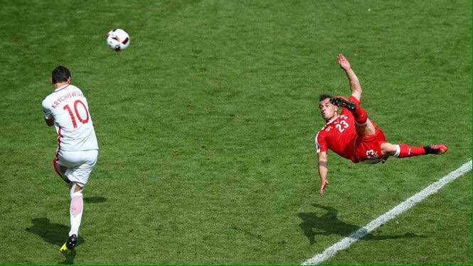Siêu phẩm vô lê đẹp nhất Euro 2016 của Shaqiri