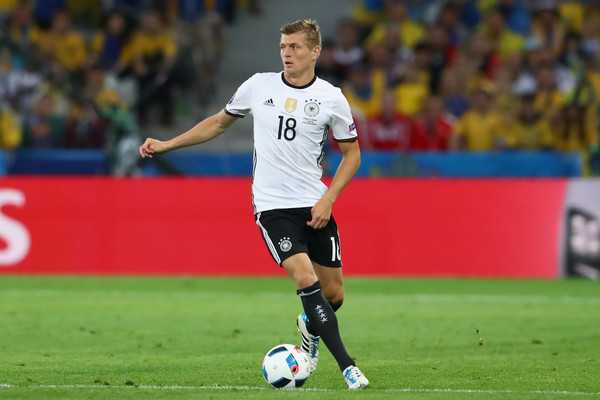 Lộ diện 'nhạc trưởng' tài ba nhất Euro 2016