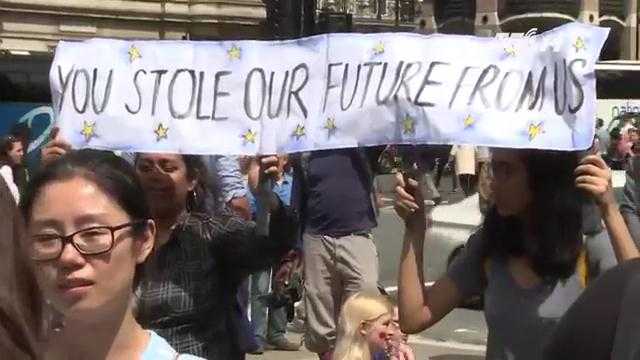 Hậu Brexit, nước Anh 'rối như canh hẹ'