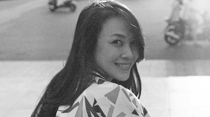 Mỹ Tâm trẻ trung như mới đôi mươi với ảnh đen trắng cổ điển