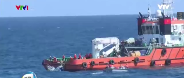 Video: Vớt được hộp đen Casa-212 và 2 thi thể phi hành đoàn