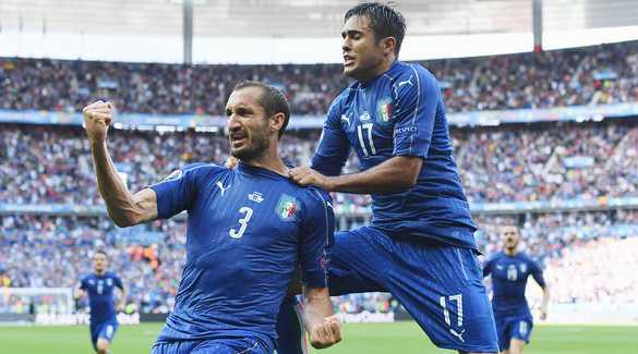 Italia đá hết ý, Tây Ban Nha tâm phục xách vali về nhà