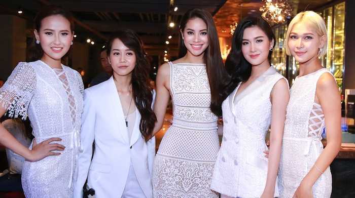 Hoa hậu Phạm Hương cùng dàn 'chiến binh' khoe vẻ sexy