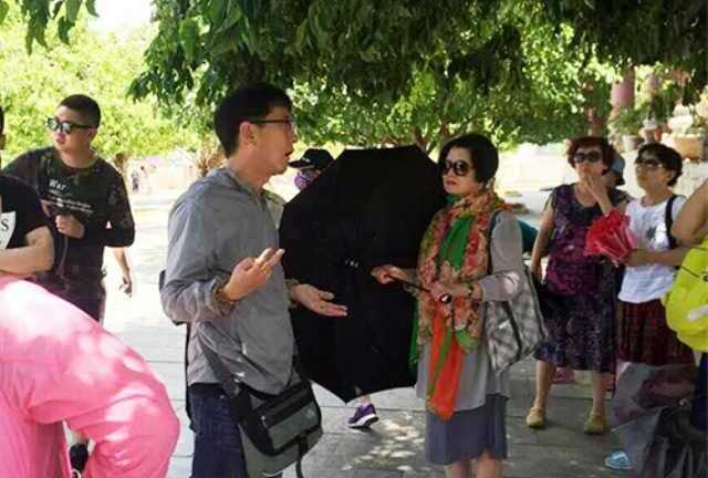 Điều tra người Trung Quốc hướng dẫn du lịch 'chui' ở Đà Nẵng, xuyên tạc lịch sử Việt Nam