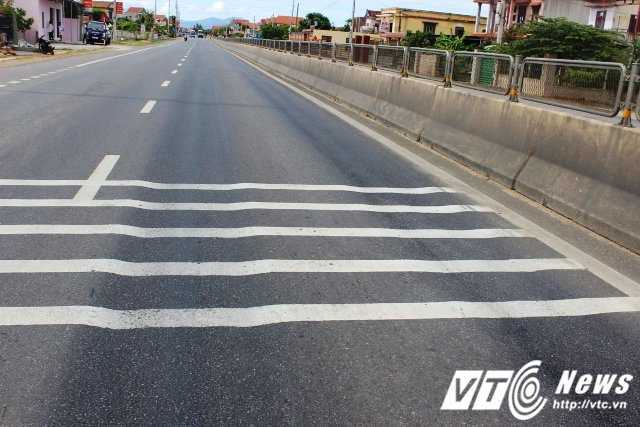 Đường 2000 tỷ bị cào bóc nham nhở: Lãnh đạo Bộ GTVT nói gì?