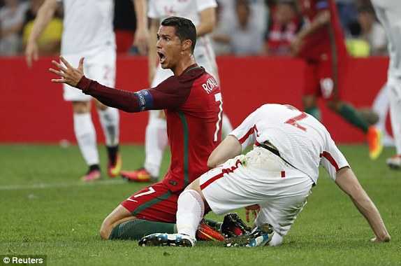 HLV Bồ Đào Nha: Tuyệt vời Ronaldo