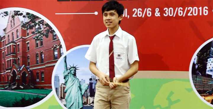 Nam sinh hát quan họ trước ban giám khảo giành vé tham dự trại hè tại Mỹ