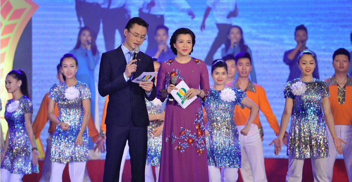 Từ biên tập viên Truyền hình đến 'bà chủ' thương hiệu cơm gà nổi tiếng