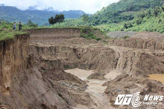 Hai dòng sông thơ mộng 'thoi thóp' vì vàng tặc