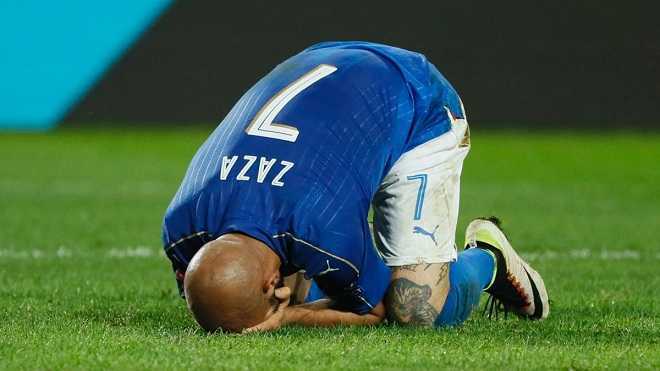 Tin tức Euro 5/7: Simone Zaza xin lỗi vì quả penalty quá 'dị'