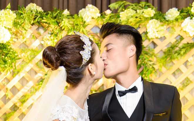 Kỳ Hân có bầu 4 tháng với Mạc Hồng Quân