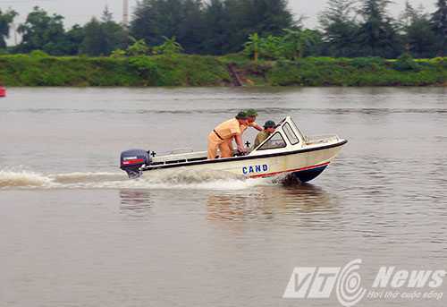 Sà lan nghìn tấn đâm thuyền mủng: Đã tìm thấy thi thể cụ bà 78 tuổi