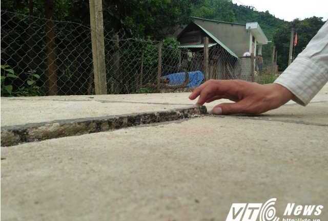 800 mét đường đầu tư hơn 2 tỷ, dùng 7 tháng đã hỏng