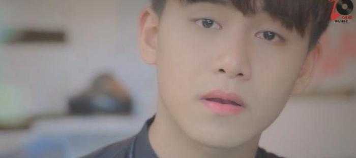 Hot boy xứ Huế cover ca khúc của nhiều ca sỹ nổi tiếng gây sốt