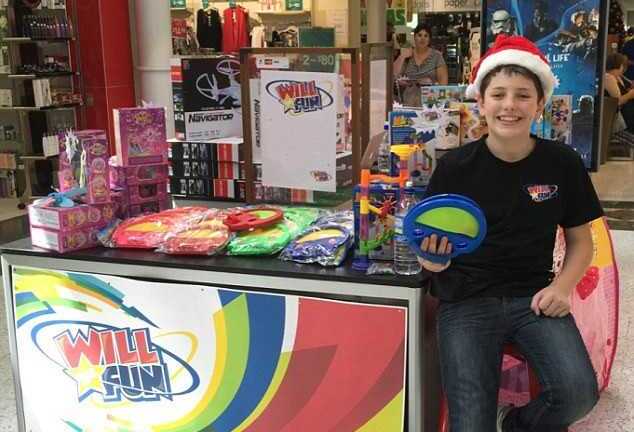 Cậu bé 14 tuổi bán đồ chơi Trung Quốc kiếm 10.000 USD một tuần