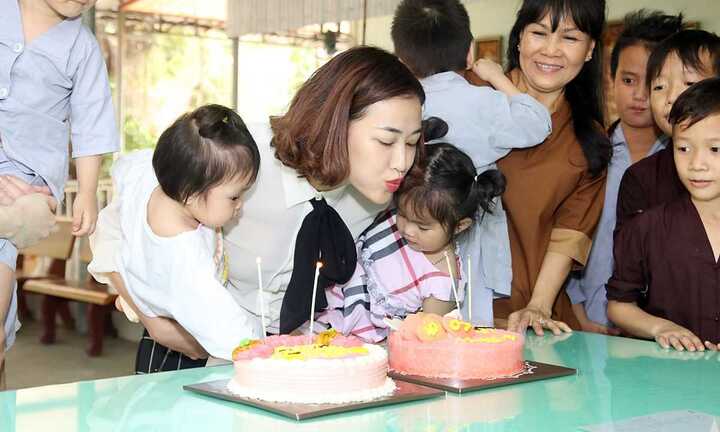 Maya được tổ chức sinh nhật khi đi từ thiện